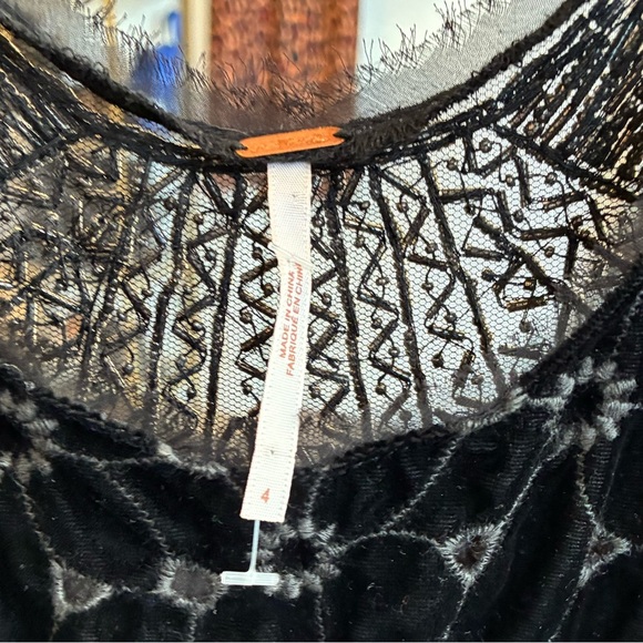 Free People black velvet beaded dress size 4 - Picture 5 of 6